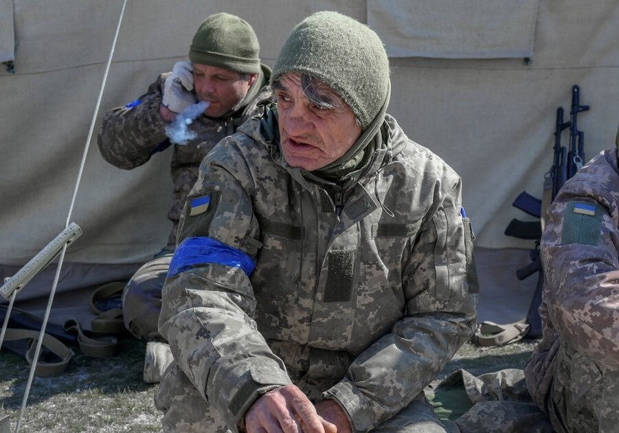 ВСУ выводят в резерв опытных боевиков. Станут ли бандеровцы воевать рационально